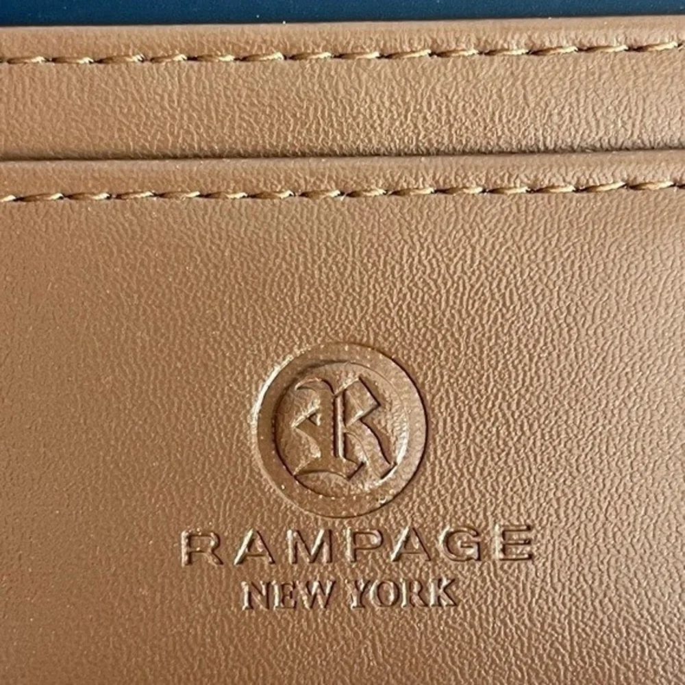 RAMPAGE Brown Leather Bifold Folding Credit Card Manager Men Wallet 4.5x3.25 NWT